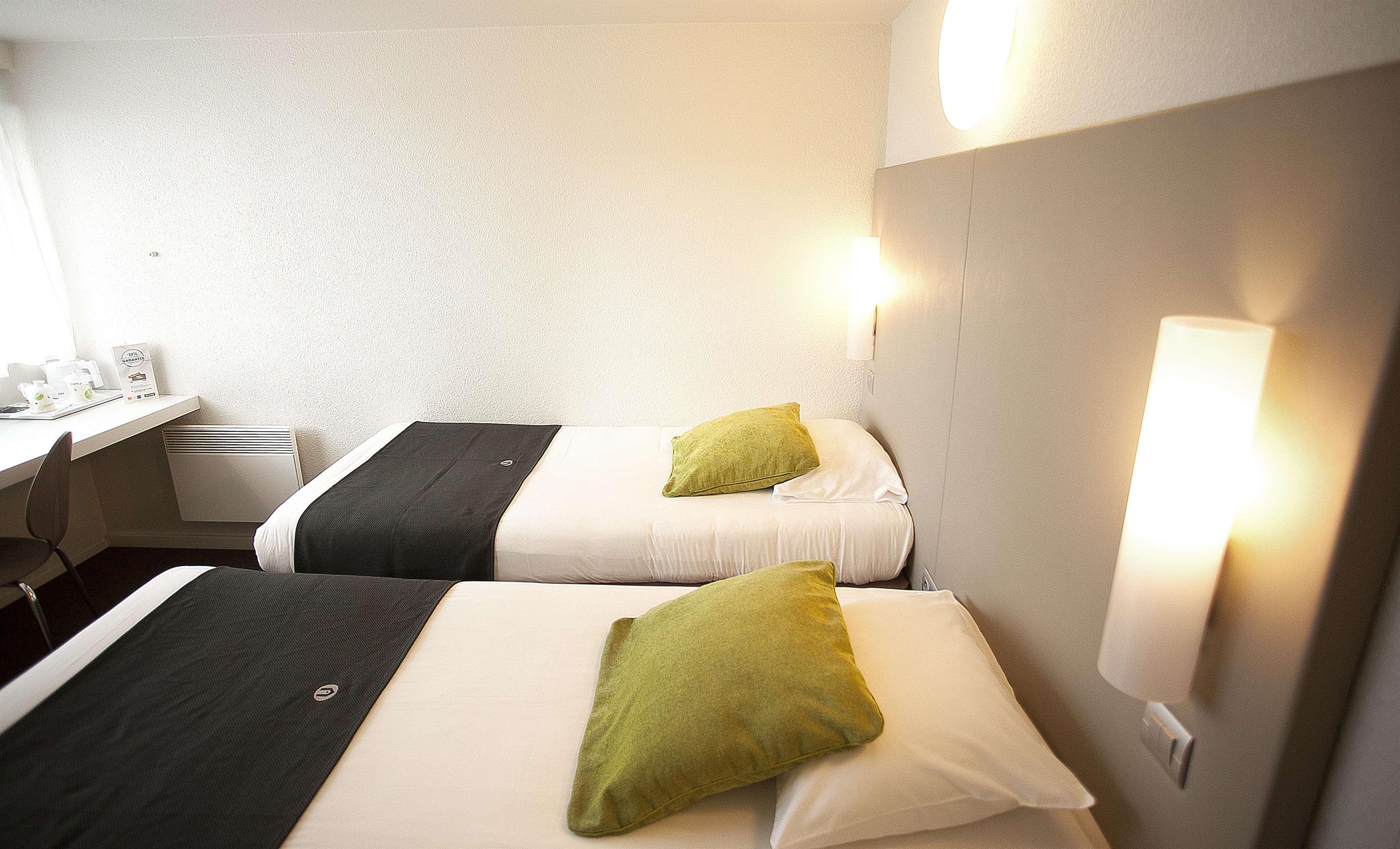 Campanile Melun Sud - Dammarie Les Lys Hotel Exterior photo