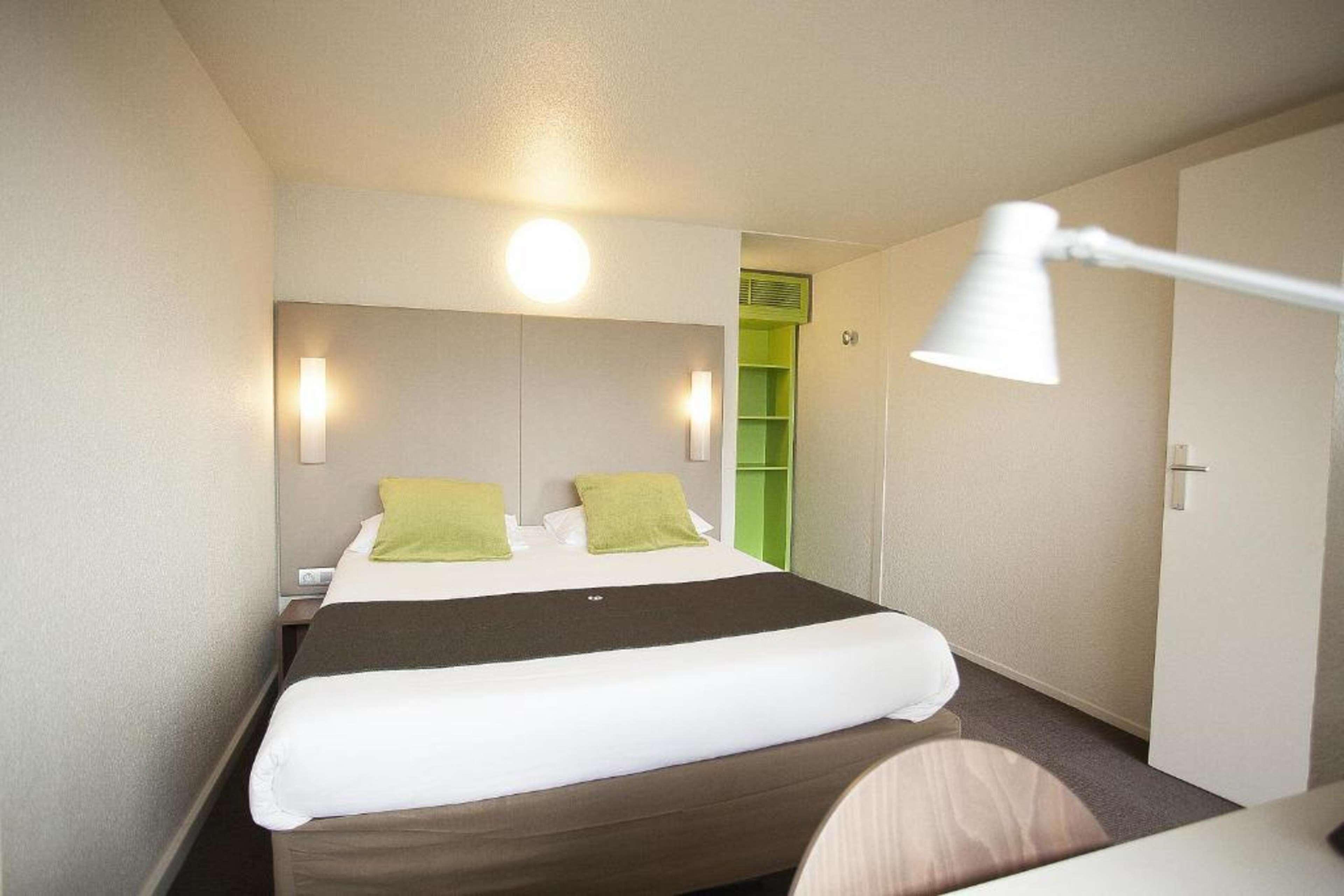 Campanile Melun Sud - Dammarie Les Lys Hotel Exterior photo