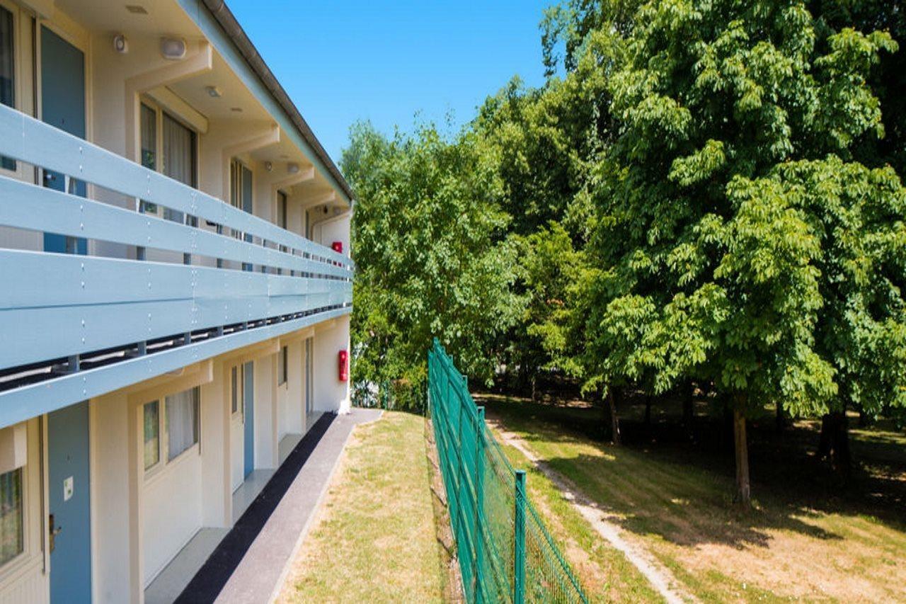 Campanile Melun Sud - Dammarie Les Lys Hotel Exterior photo