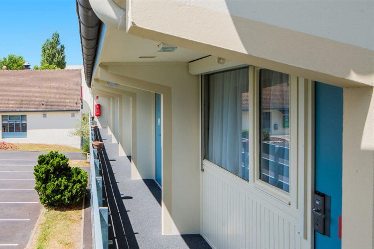 Campanile Melun Sud - Dammarie Les Lys Hotel Exterior photo